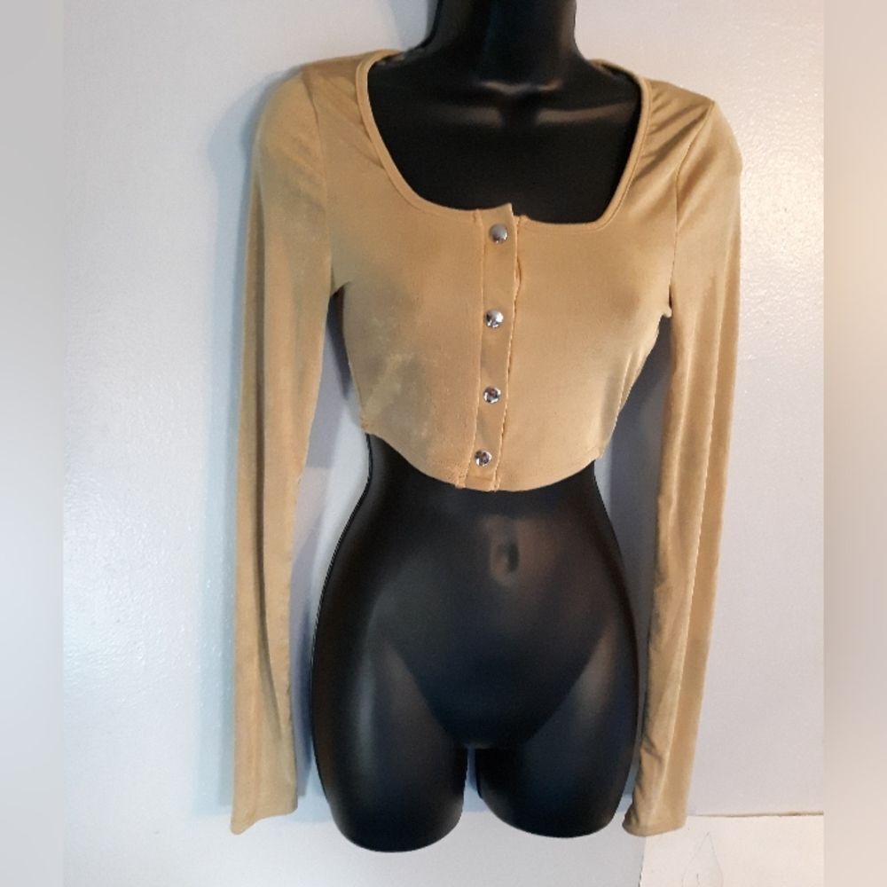 May Pink gold long sleeve snap down crop top - Picture 1 of 4